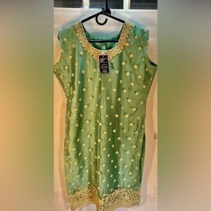 NWT ARTZYIA GREEN  PANTS SET WITH GOLD APPLIQUÉS MESH OVERLAY SIZE 44
